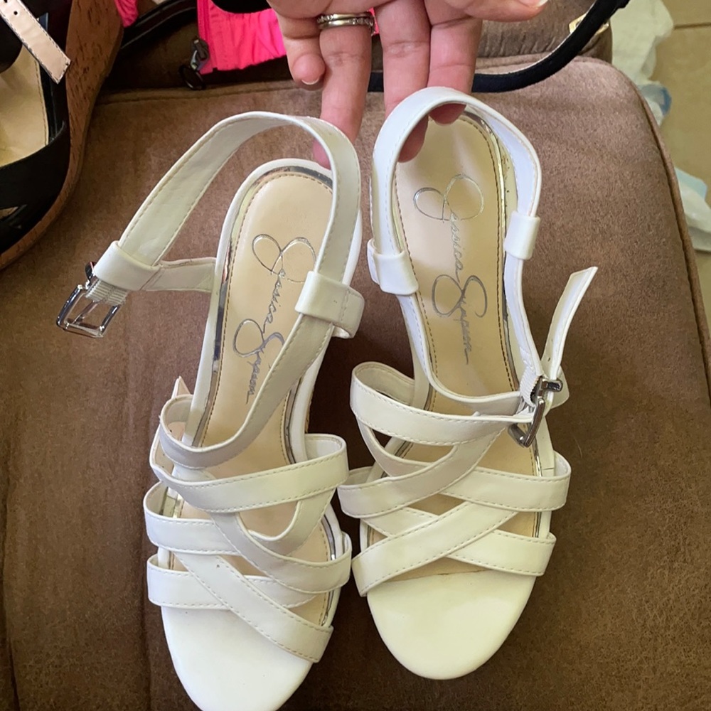 Jessica Simpson white wedges